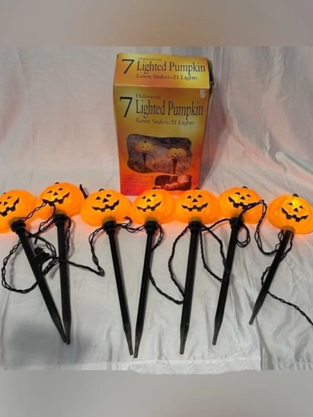 Vintage 90s set of 7 Halloween Jack-O-Lantern Pumpkin Yard Stakes Pathway Lights